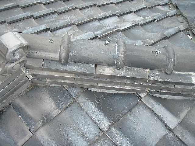 ズレや歪みが生じやすい棟瓦